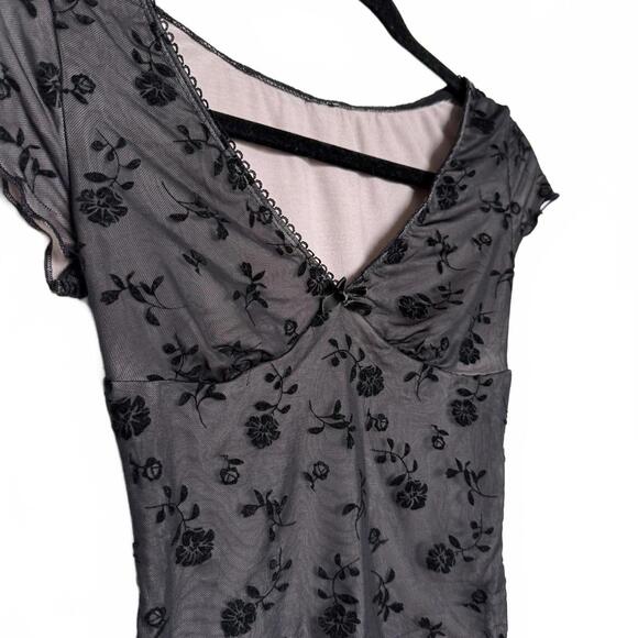 Tops - Cropped Black Floral Mesh Short Sleeve Flirty Top with V-Neck